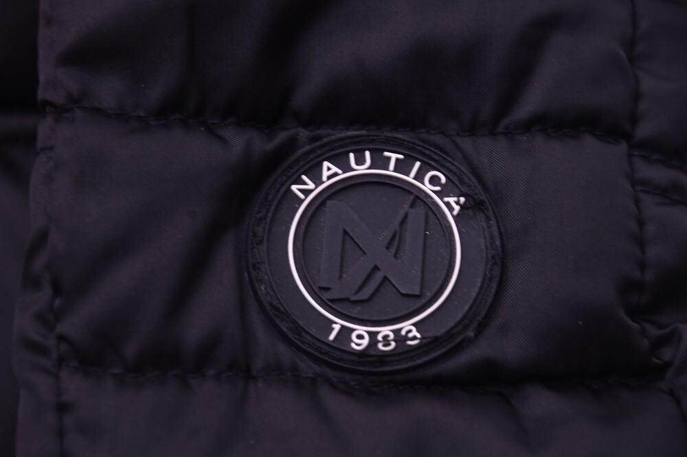 Nautica Women’s Medium Black Hooded Puffer Jacket Water Resistant Winter Coat